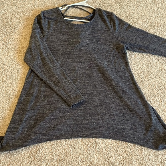Grey high low, cross cross back, long sleeve top size 2 - Picture 1 of 3